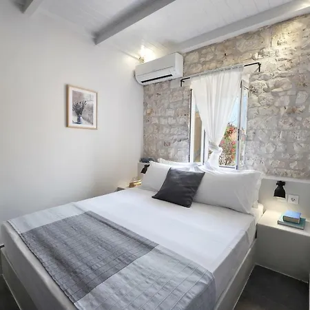 아파트 Alia 가이오스